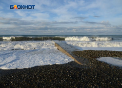 Море у берегов Сочи прогрелось до 17 градусов