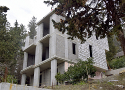 60 объектов незаконного строительства выявлено в Сочи