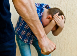 В Сочи женщина предстанет перед судом по обвинению в истязании малолетнего