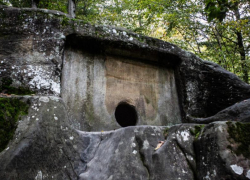 Ученые создадут трехмерную модель обнаруженных в горах Сочи древних захоронений