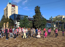 Женщины побежали в Сочи