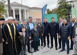 Пилот, посадивший самолет в кукурузном поле, приехал в Сочи на Сабантуй