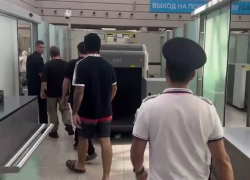 Из аэропорта Сочи депортировали троих особо опасных преступников из Турции