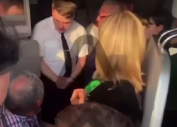 Пассажир рейса «Сочи-Москва», где произошла драка со стюардом, рассказал, что было на борту