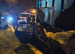 Автоледи влетела в фуру на федеральной трассе Джубга — Сочи