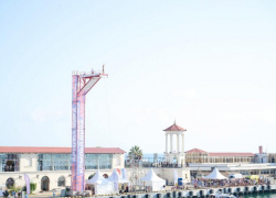  Мексиканец победил на международном фестивале хай-дайвинга в Сочи