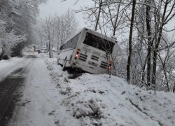 Снегопад затруднил автобусное движение