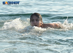 Несмотря на начало учебного года, туристы продолжают активно посещать Сочи с детьми