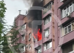 Жителей многоэтажки эвакуировали из-за пожара в микрорайоне Блиново Сочи