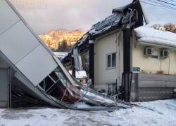 Крыша рухнула на автобусный парк