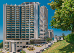 В Сочи выставлены на продажу квартиры площадью 2 тысячи квадратных метров и по цене 850 миллионов рублей.