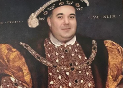 Квартиру экс-депутата из Сочи обыскали по делу об изнасиловании