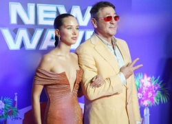 В Сети обсуждают необычную версию связи сочинца Григория Лепса с 18-летней Авророй