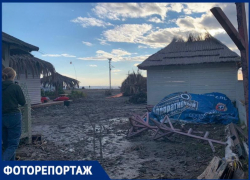 Непогода в Сочи разрушила местные пляжи 