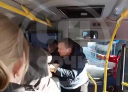 Драка между пассажирами произошла в автобусе в Сочи