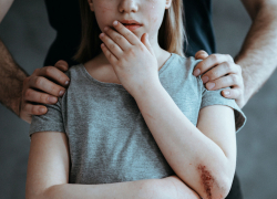 В Сочи молодые родители занимались педофилией в отношении собственной дочери