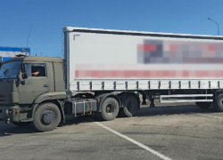 Таможенники Сочи передали конфискованный полуприцеп на нужды СВО