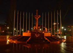 Милиционера из Абхазии уволили за езду на машине по Парку Славы