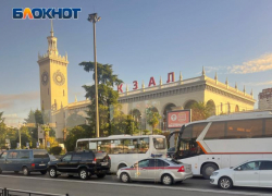 В период курортного сезона в Сочи усилят контроль за автобусами