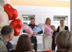 Семья из Сочи вместо троих детей получили сразу шестерых 