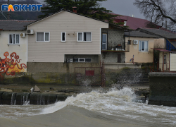 Сирены завыли в Адлере из-за опасного подъема уровня воды в реке Херота