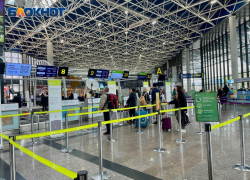 Массовая задержка рейсов наблюдается в аэропорту Сочи из-за ночной атаки БПЛА