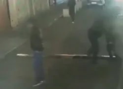 Мужчина украл цепочку за 300 тысяч у прохожего в Сочи и сбежал из города, чтобы ее продать