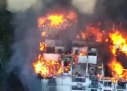 47 взрослых и 7 детей эвакуировали из горящего дома в Сочи