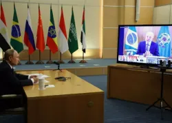 Владимир Путин принял участие во внеочередном саммите БРИКС из Сочи