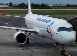 56-летний мужчина умер на борту самолета, летевшего в Сочи