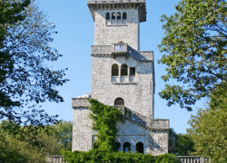 Ночное рандеву на башне Ахун