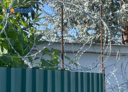  9 лет колонии за взятку в 180 тысяч получил участковый из Сочи