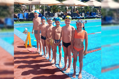 Набор детей в школу плавания "Дельфин"