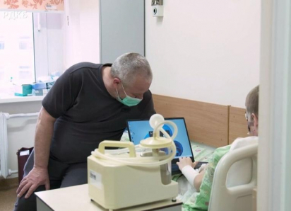 Отец мальчика, лицо которого съели собаки, не планирует выходить на работу и хочет получить машину от мэрии Сочи