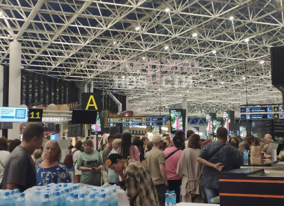 Туристам из Абхазии, которым обещали запасной борт в Сочи, не хватило мест в самолете 