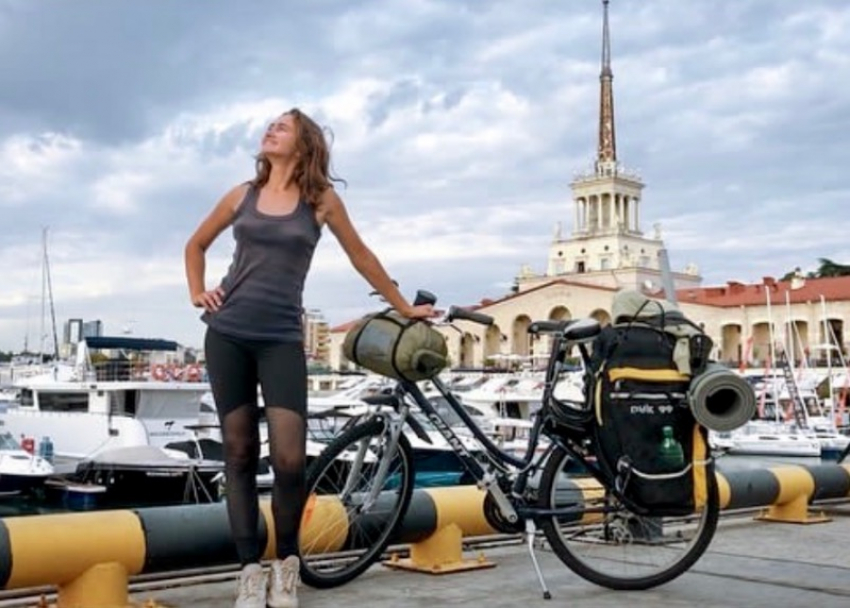 25-летняя москвичка проехала на велосипеде от Владивостока до Сочи 