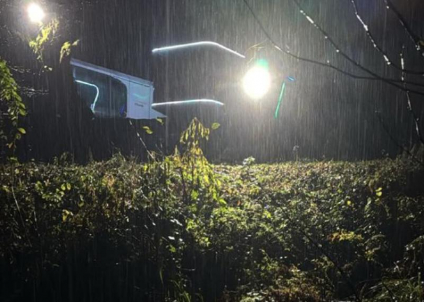 Спасатели Сочи ночью переправили туристку от Монашки