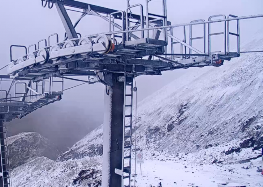 Первый снег выпал в горах Сочи