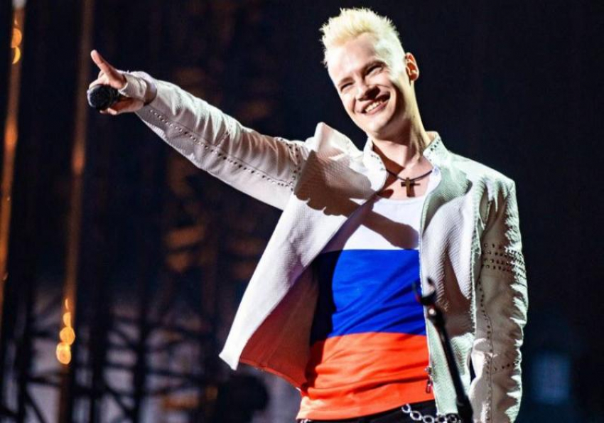 Аншлаг при непроданных билетах: волшебным образом заполнились места на концерте Шамана в Сочи за час до начала