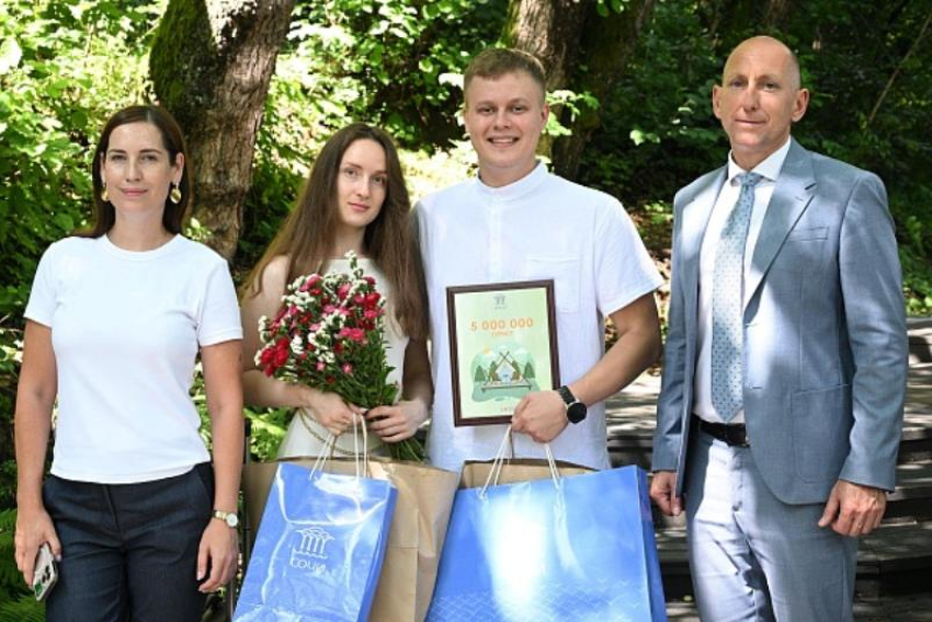 Пятимиллионного туриста встретили в Сочи
