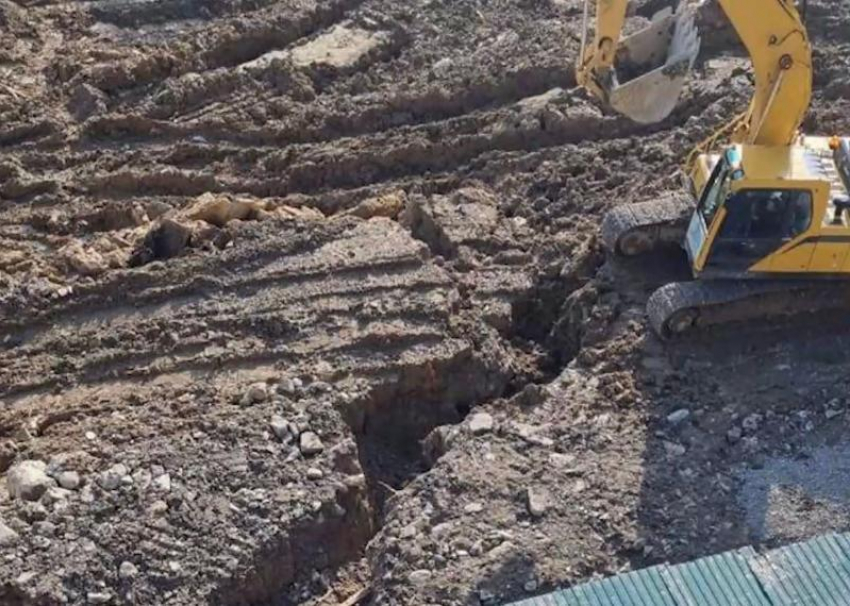Жители Сочи боятся стройки, из-за которой произошёл разлом грунта