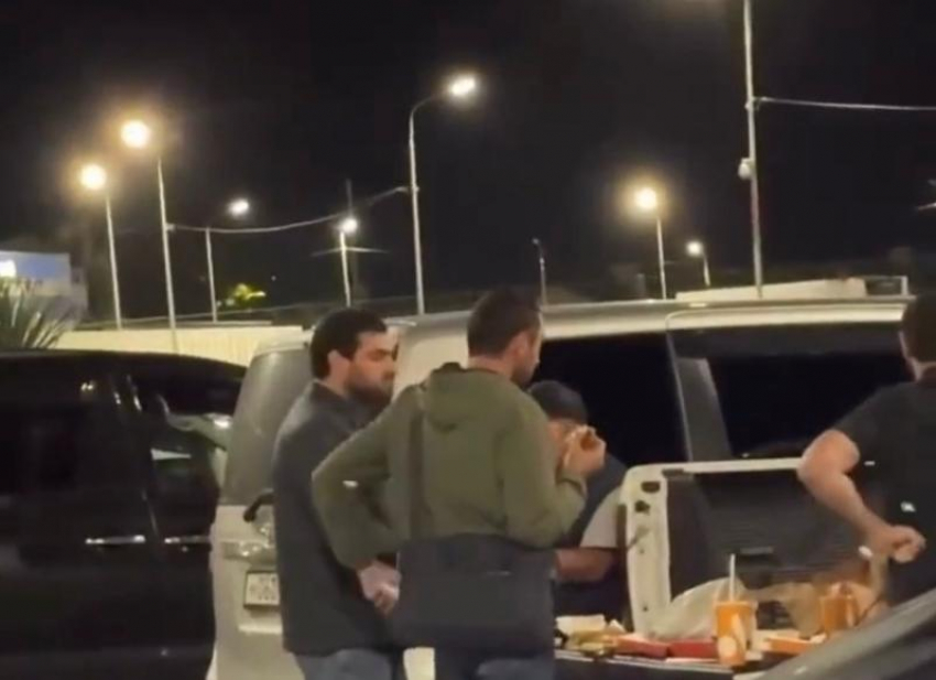 Голодная россиянка восхитилась абхазской отзывчивостью