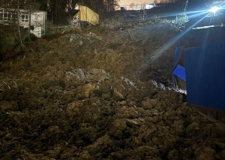 В Сочи третий раз за месяц сошел оползень у ЖК «Министерские озера»