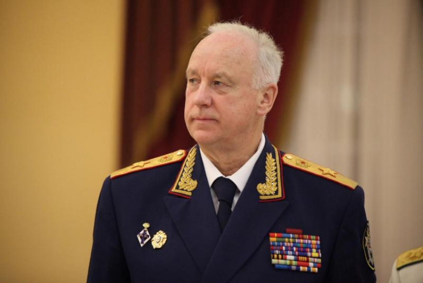 Бастрыкин потребовал доклад о смерти мужчины, которого забила толпа туристов на пляже в Сочи