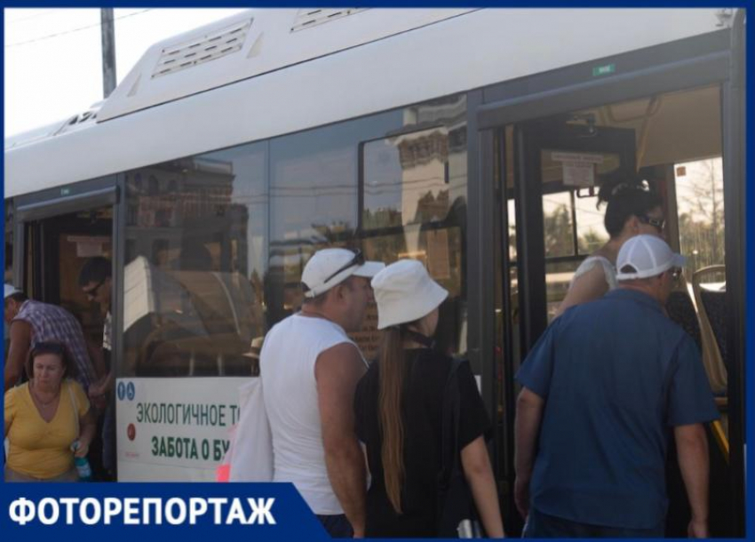 Нехватка мест и невыносимая духота: туристы массово жалуются на общественный транспорт Сочи