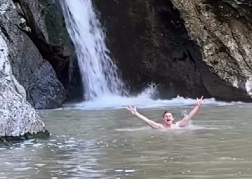 Искупался в водопаде и поднялся на Орлиные скалы: приключения англичанина в Сочи продолжаются