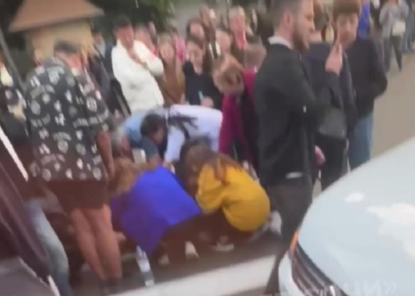 Подросток на самокате попал под машину в центре Сочи