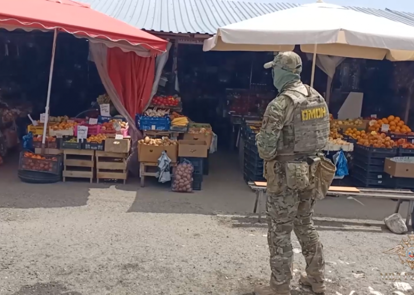 Полиция задержала продавцов чачи, убившей туристов в Сочи