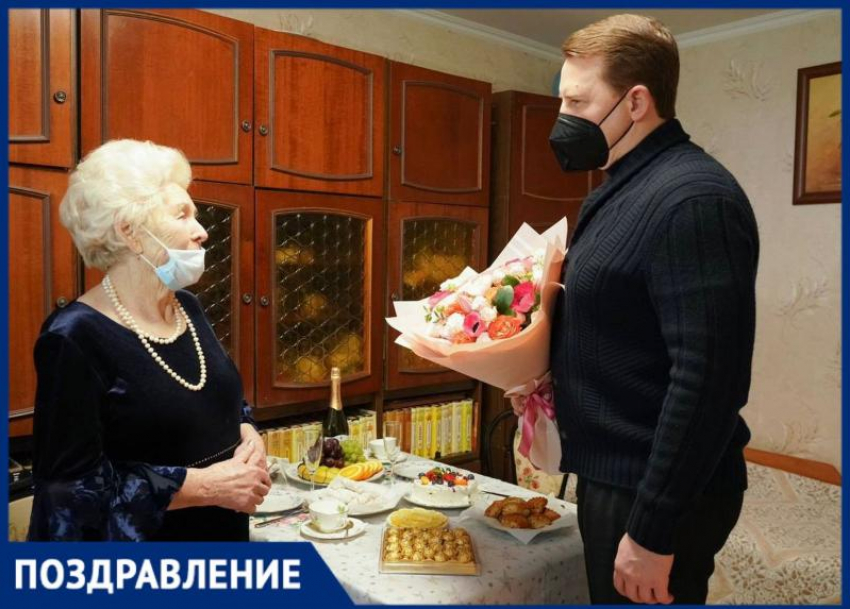 Алексей Копайгородский поздравил с 8 марта выдающихся сочинок
