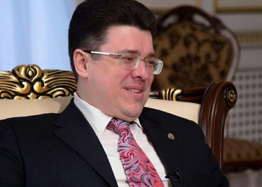 Муж арестованной чиновницы из Башкирии проиграл 300 тысяч в казино Сочи и прижег себе пах